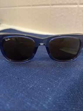 Ray-Ban Men’s Navy Blue Frame Sunglasses with Black Lenses